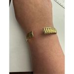 60's Vintage‎ Monet Womens Chunky Gold Tone Hinged Embossed Cuff Bangle Bracelet Photo 4