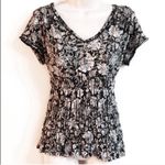 DKNY 🆕  floral v neck short sleeve blouse t… Photo 0