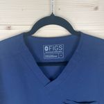 FIGS  Technical Collection Small S Royal Blue CHISEC Scrub Top Shirt Pockets‎ Photo 1