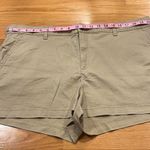 A New Day  women’s stretch shorts size 18 . Photo 3