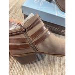 LifeStride Paloma Tan Suede Tassel Ankle Boots Women's Size 8.5M Brown Photo 4