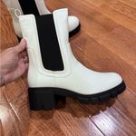Tinstree Stylish Chunky Sole Women's Chelsea Boots Size 10 Urban Chic Edgy White Photo 1