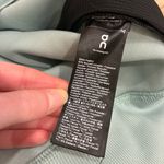 On Running Women's Cloud Hoodie Pullover Mint Green Black Size M Size M Photo 4