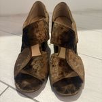 CAbi Olive Brown Block Heel Sandals Crushed Velvet Sz 8.5 Boho Retro Romantic Photo 3