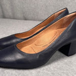 Women’s Brioso Dark Blue Leather Block Heel Pumps Comfortable Size 9.5 Photo 0