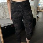 Zyia Active Women’s 6-8 Black Camo Cropped Leggings Photo 0