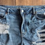 American Eagle  Mom Short Stretch Distressed High Rise Denim Jean Shorts Size 16 Photo 3