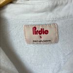 Pirdie Murray pink and white striped golf sweater Photo 3