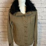 Vertigo NWT Women’s Cozy Long Sleeve Faux Fur Collar Sweater Size Large Photo 0
