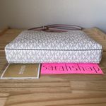 Michael Kors Purse Photo 5