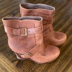 UGG Womens  Taryn Brown Leather Wedge Heeled Ankle Booties Boots size 7 Photo 0