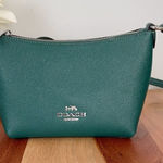 Coach NWT Leather Zip Top Crossbody Bag Photo 0