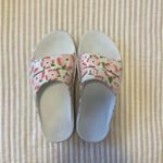 OOFOS OOahh Limited Edition Cherry Blossom White Floral Sandals M5 / W7 Size 7 Photo 4