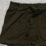 Jolt  size large linen blend green shorts tie front with pockets 2.5" inseam Photo 6