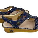 Alegria  Kendra Wedge Sandals 37 7 Blue Birdland Print Mosaic Photo 14