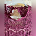 Lace Party Dress, by Francesca’s, wine&nude
Tulle hem ruffle cut out back detail Red Size M Photo 4