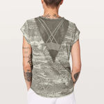 Lululemon  For The Run Short Sleeve Size 4 Photo 2