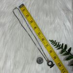 Vintage Avon Two Tone infinity necklace Photo 4