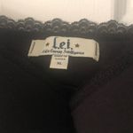 🆕 Black Camisole with lace trim & built Photo 4