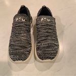 APL TechLoom Wave Women’s Running Sneaker Gray Black White Heathered Size 6 Photo 2