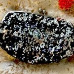 Mossimo sequin clutch. Silver and black sequins all over. Kiss lock closure. Photo 0