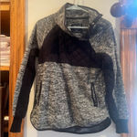 Abercrombie & Fitch  - Pullover Hoodie Photo 0