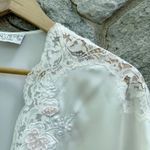 Vintage Kimono Sleeve White Satin Embroidered & Lace Detail Robe Size L Photo 6