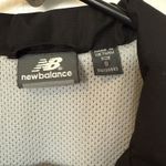New Balance  Womens Ladies Small Mesh Lined Windbreaker‎ Black Gray Photo 3