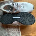 Nike  Airmax Bella Training Sneaker Athletic Shoes Women Size 9 White Mauve Photo 3