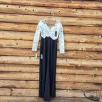 Tadashi Shoji  Floral Lace Bodice Mixed Media Long Sleeve Gown Photo 11