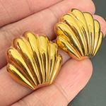 Monet Vintage Gold-tone Shell Seashell Pierced Earrings 9.9g. Photo 5