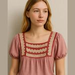 Lucky Brand  Women’s XS Mauve Crochet Squareneck Boho Short Sleeve Blouse Top Photo 2
