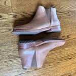 Nisolo Eva Everyday Chelsea Leather Ankle Boots | Size 7.5 Tan Photo 5