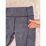 Lululemon  Women's‎ Speed Crop Mesh Leggings in Giant Herringbone Black Sz 6 Photo 2