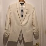 Elizabeth and James 𝅺nwt  Essential Jax blazer in Ecru size 10 Photo 2