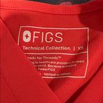 FIGS  set Bright‎ Coral Jogger pants and top XS women’s Photo 6