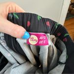 Ludo Cherry | Black Cherry Print A Photo 2