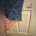 Levi's  Women's Classic Capri Medium Wash Size 14 Photo 4