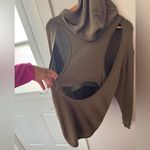 • Free People FP Movement • Soft Women’s pullover hoody Olive Small Green Photo 4