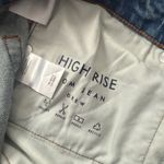 Lucky Brand  Women's High Rise Light Blue Mom Jeans 16/33 Distressed Button Fly Photo 4