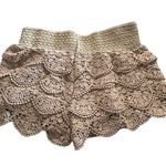 Rewind  women's size small scalloped crochet tan shorts Photo 1