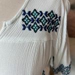 Solitaire  White Gauzy Flowy Embroidered Top Womens Medium Photo 3