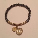 Liz Claiborne Costume Jewelry Bracelet Signed  Letter Initial K Stretchy Photo 1