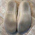 Dearfoams  Tan Knit Slippers- small US 5-6 Photo 3