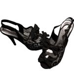 Velvet Heart  Nude under lace peep to lace bow heels Size 8 B41 Photo 1