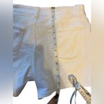 Faded Glory  Women's Shorts. EUC Mid High Waist. Size 8 W/Belt Loops,4.5" inseam Photo 6