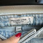 Abercrombie & Fitch Curve Love Ultra 90’s Straight High Rise Light Jeans 27 / 4 Photo 5