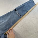 American Eagle  Sz 2 Mom Jeans Stretch High Rise Busted Knee Light Wash Denim Photo 13