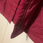 L.L.Bean  Women’s Hooded Wing Jacket Size XL Nylon Long Sleeve Wine Color Photo 4