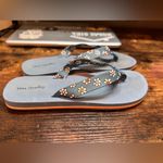 Vera Bradley  Blue Floral flip flops sandals‎ size S Photo 4
